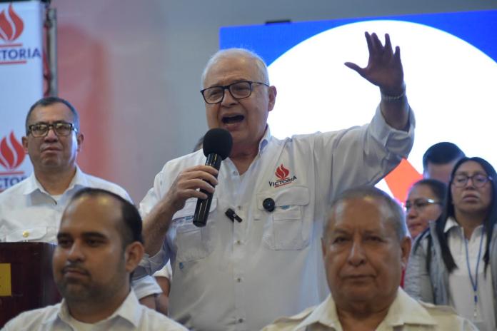 Abraham Rivera asumió la secretaría general del partido Victoria, en la asamblea nacional celebrada este domingo.