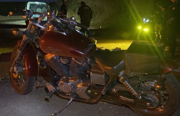 Una persona fallecida y más de 20 heridos atendidos por cuerpos de socorro, son los primeros números de la caravana del Zorro. Foto La Hora: Asonbomd