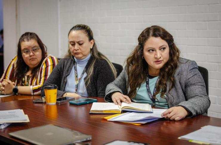 Representantes de PGN informan de la reserva del caso por denuncias de adopciones ilegales. Foto: Congreso de la República