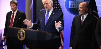 Varios países y regiones de Asia respondieron este sábado al fallo del Tribunal Supremo de Estados Unidos así como a la nueva tasa global.