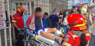 Presunto asaltante herido con arma de fuego en zona 1. Foto: CBM