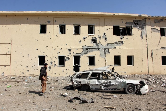 Pakistán en alerta máxima por la amenaza de atentados en pleno conflicto con Afganistán En vivo: Estados Unidos e Israel atacan Irán, presidentes reaccionan y cifra de fallecidos aumenta.