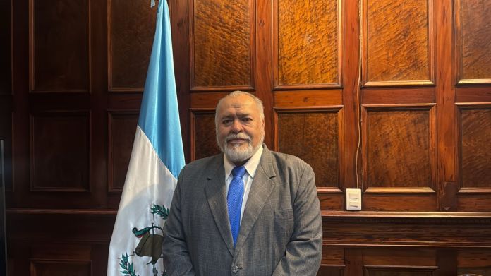 Fernando Haroldo Santos Recinos.