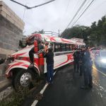 El exceso de velocidad y la pelea por pasajes son algunas de las causas que originan accidentes viales en el transporte extraurbano. Foto La Hora: Noticia Vg Noticia Vg