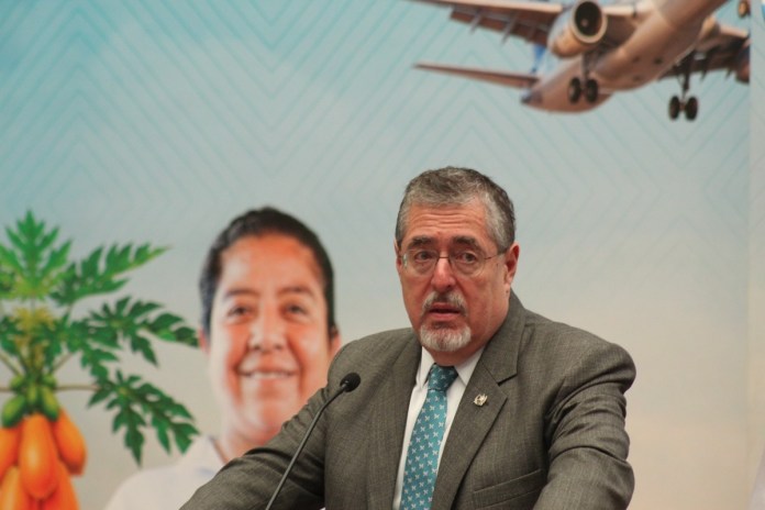 Gobierno no contempla compartir discusión para la designación de magistrados a la CC por Arévalo.