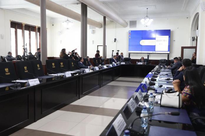 Pocos jefes de bloque se presentaron al segundo día de entrevistas a los candidatos a magistrados a la Corte de Constitucionalidad (CC). Foto: Congreso de la República