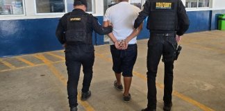 Nicaragüense es sorprendido con más de 5 mil paquetes de cigarrillos sin declarar.