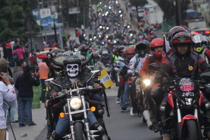 En esta edición de la tradicional Caravana del Zorro, se prevé la participación de cerca de 80 mil motoristas, quienes recorrerán el país con destino a la Basílica de Esquipulas. Foto: La Hora