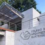 Integrantes de la planilla de oposición que busca competir por la integración del Cuerpo Electoral Universitario argumenta anomalías en su exclusión del proceso. Foto: La Hora/Facebook del Colegio de Arquitectos de Guatemala.