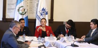 La comisión de Comunicaciones emite dictamen unificado a las dos iniciativas de ley del sistema portuario. Foto: Congreso de la República