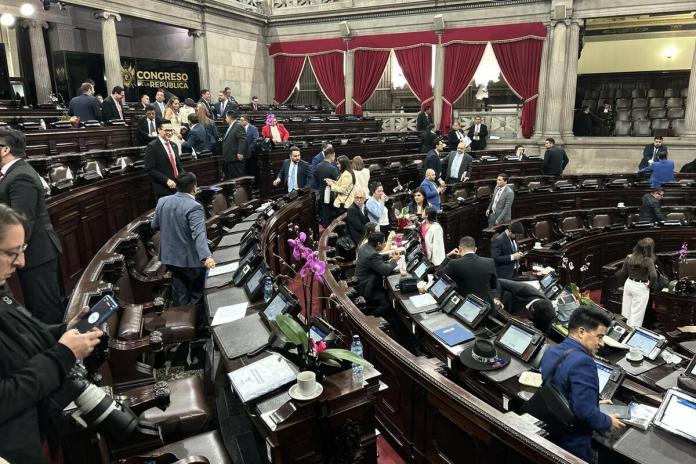 El Congreso de la República aprueba la eliminación del pago de impuesto de herencias, legados y donaciones. Foto: La Hora / José Orozco