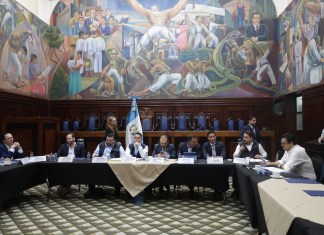 Diputados discuten la propuesta de dictamen a la iniciativa de ley de lavado de dinero u otros activos. Foto: Congreso de la República