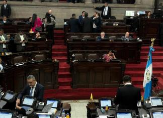 La diputada Sonia Gutiérrez se pronuncia por la forma en que se refirió el presidente del Congreso, Luis Contreras. Foto: La Hora / José Orozco