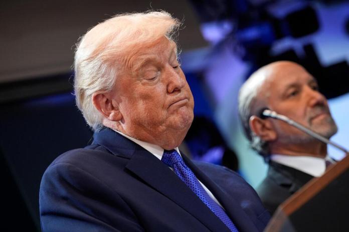 El presidente estadounidense, Donald Trump, estaría excluyendo a productos estratégicos, como textiles de CA, de nuevos aranceles. EFE/EPA/YURI GRIPAS / POOL