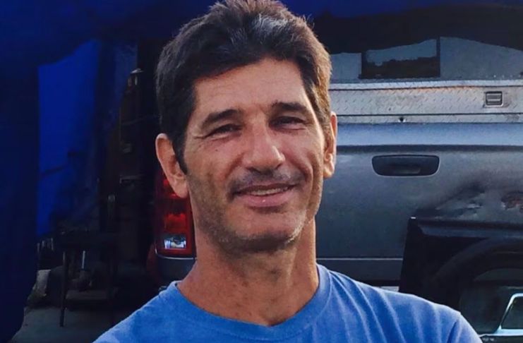 El hotelero estadounidense que habría sido asesinado en Puerto Viejo, Costa Rica, disfrutaba practicar surf. Foto La Hora: redes sociales