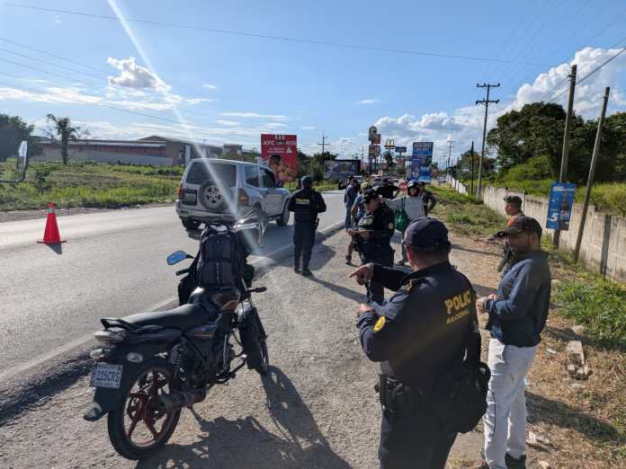PNC detiene a exfuncionario requerido por supuesta malversación de Q7 millones. Foto La Hora: PNC.