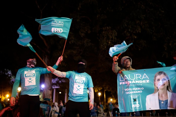 Oficialismo lidera las elecciones de Costa Rica con el 53% de votos, escrutado el 31% de las mesas.