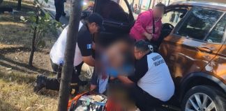 El hecho armado en la 9a. avenida de la Calzada Roosevelt ha complicado la circulación vehicular en varias zonas de la capital. Foto La Hora: Policía MT