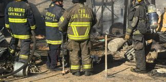 La explosión de la pólvora dejó como saldo una persona fallecida, según informaron los Bomberos Voluntarios. Foto La Hora: Bomberos Voluntarios