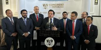 La comisión de Energía y Minas explica la iniciativa de ley de infraestructura urgente para el transporte de energía. Foto: La Hora / José Orozco