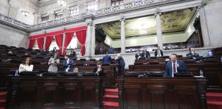 La diputada Teresita De León mantenía la interpelación al ministro de Desarrollo, Abelardo Pinto. Foto: Congreso de la República