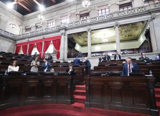 La diputada Teresita De León mantenía la interpelación al ministro de Desarrollo, Abelardo Pinto. Foto: Congreso de la República