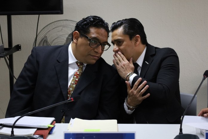 Por ausencia de dos abogados defensores, el Tribunal Séptimo de Sentencia Penal aplazó juicio contra tres implicados en caso Semilla. Foto La Hora: Daniel Ramírez