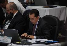 La Comisión de Postulación para elegir candidatos a dirigir el MP se entrampó discutiendo una posible modificación a la Tabla de Gradación. Foto La Hora: Daniel Ramírez