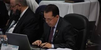 La Comisión de Postulación para elegir candidatos a dirigir el MP se entrampó discutiendo una posible modificación a la Tabla de Gradación. Foto La Hora: Daniel Ramírez