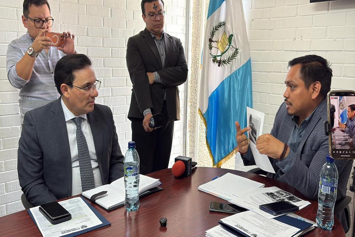 Ministro de Gobernación todavía no decide postularse para fiscal general 2