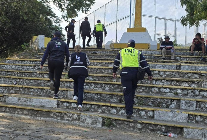 operativo anti therian PGN, PDH, PNC y PMT Amatitlán se realiza operativo de prevención ante la convocatoria de reunión de los therian. Foto: MUNI AMATI