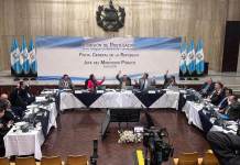 La Comisión de Postulación aprobó que ningún aspirante a Fiscal General pudo haber defendido o asesorado a personas vinculadas al crimen organizados. Foto La Hora: Daniel Ramírez