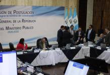 Después de seis horas de discusión, la comisión de postulación aprobó la tabla de gradación con la que calificarán aspirantes a dirigir el MP. Foto La Hora: Daniel Ramírez