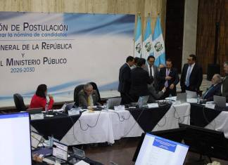 Después de seis horas de discusión, la comisión de postulación aprobó la tabla de gradación con la que calificarán aspirantes a dirigir el MP. Foto La Hora: Daniel Ramírez