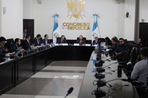 TSE: Primera lista de candidatos que buscan transar el rector Mynor Herrera y el decano Donald González