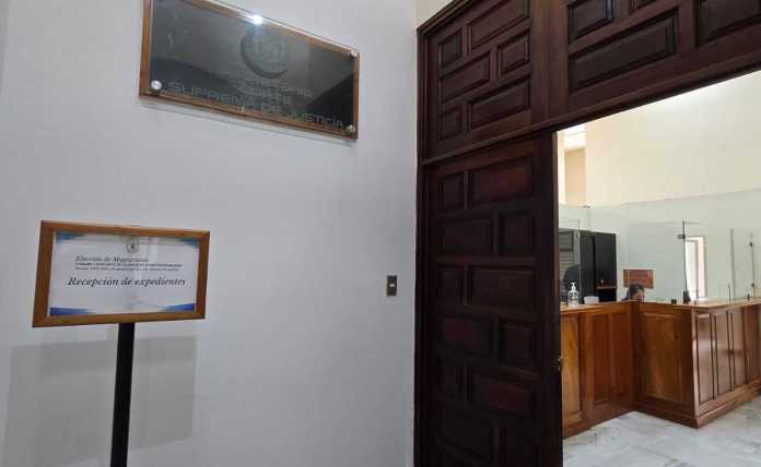 recepcion El Organismo Judicial suma tres expedientes de interesados en ser designados por el ente como magistrados ante la CC. Foto La Hora: Sergio Osegueda