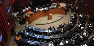 El Senado mexicano aprobó este miércoles por unanimidad y en lo general la reforma que reduce de manera gradual la jornada laboral semanal.