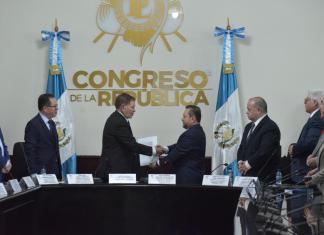 La Postuladora del TSE entregó la nómina de candidatos al Congreso. Foto La Hora: José Orozco