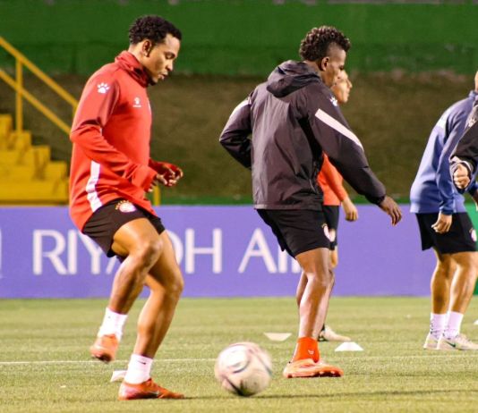 El equipo entrenó la noche de este martes 3 de febrero en el estadio Cementos Progreso antes de jugar su partido oficial ante Monterrey este miércoles, a las 7:00 p. m. Foto La Hora: Xelajú MC