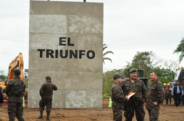 Saénz asegura que estudios de riesgos y suelo avalan construcción de la cárcel "El Triunfo" pese al amparo.