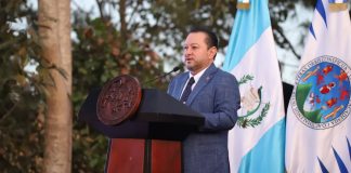 La Corte de Constitucionalidad (CC) ordenó a la Sala Primera Administrativo conocer de nuevo acción contra Walter Mazariegos.