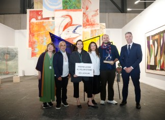 Galería Proyectos Ultravioleta recibió este jueves en Madrid el premio del jurado al mejor estand de la feria de arte contemporáneo ARCO.
