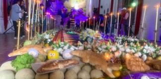 Alfombra para la procesión del Jesús Nazareno de la Dulce Mirada. Foto La Hora: Cortesía