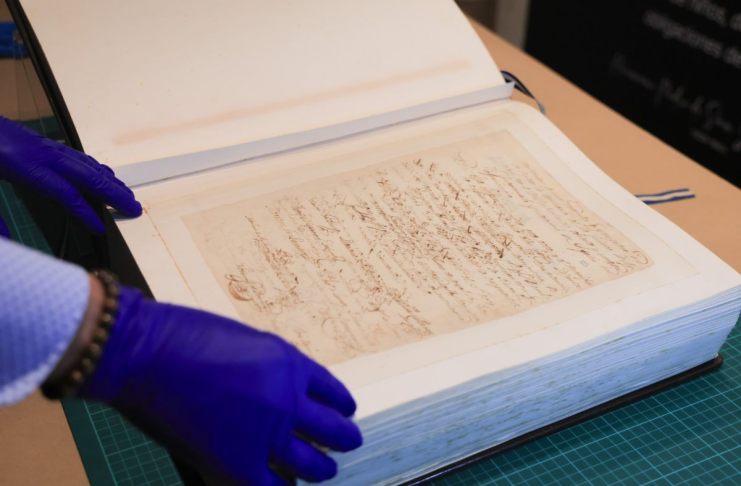 Del museo de Antigua al archivo general: acta de independencia y partituras del himno nacional regresan a la capital.