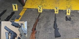 Las armas que provenían de Estados Unidos en un furgón tenían como destino el vecino país de Honduras. Foto La Hora: Mingob