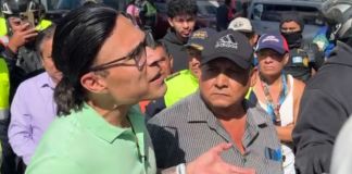 Neto Bran pide a taxistas no autorizados mantener tarifa de pasaje en Q5.00. Foto La Hora: RR.SS.