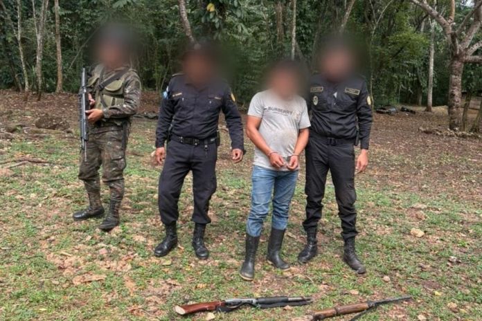 Hombre es detenido por usurpación de áreas protegidas. Foto La Hora: MP.