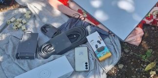 Mujer detenida cuando intentaba ingresar celulares, router y panel solar en cárcel Granja Canadá. Foto La Hora: PNC.