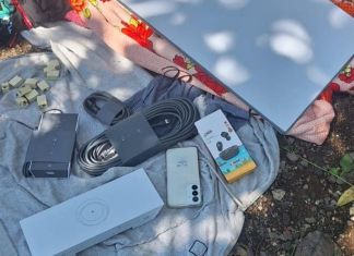 Mujer detenida cuando intentaba ingresar celulares, router y panel solar en cárcel Granja Canadá. Foto La Hora: PNC.