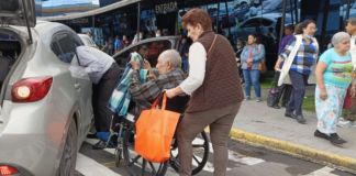 PDH alerta de saturación y deficiencias en el centro de atención para pensionados del IGSS. Foto La Hora: IGSS.